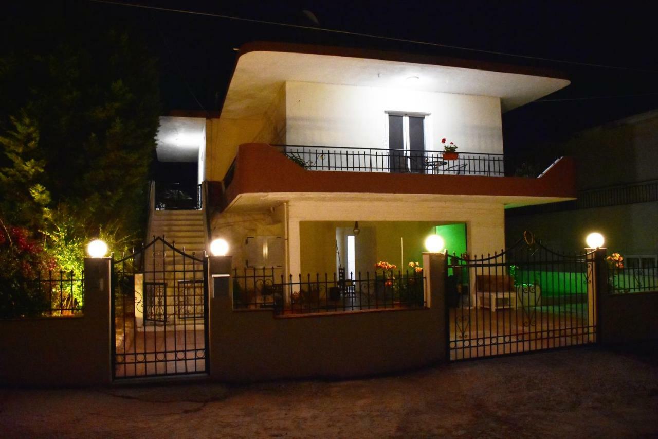 Galotel Agnoudas Near The Airport Markópoulon Esterno foto
